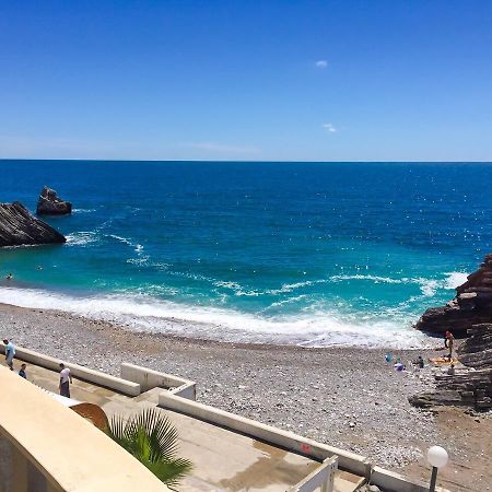 Beach Apartment Rafailovici Ngoại thất bức ảnh