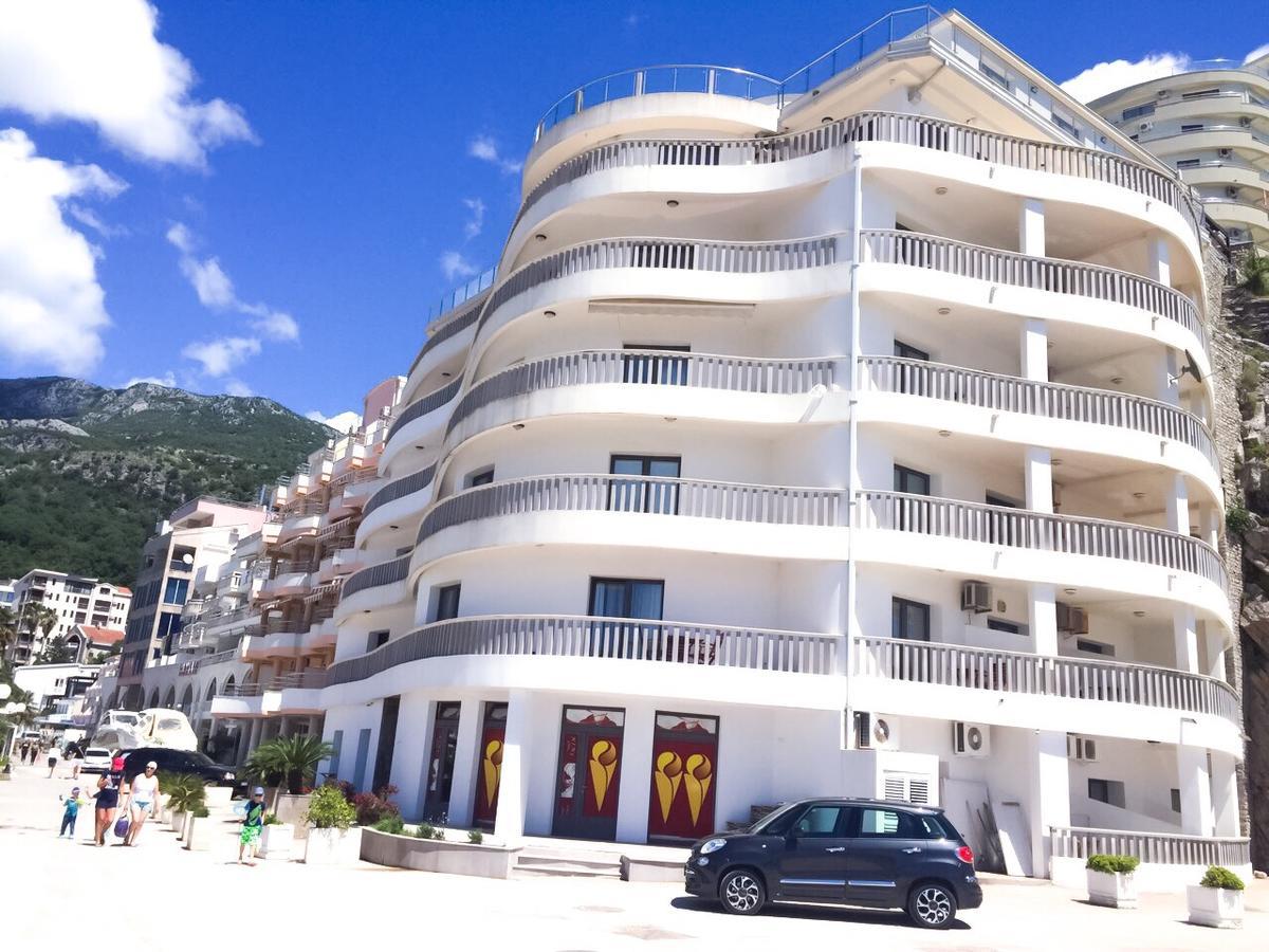 Beach Apartment Rafailovici Ngoại thất bức ảnh