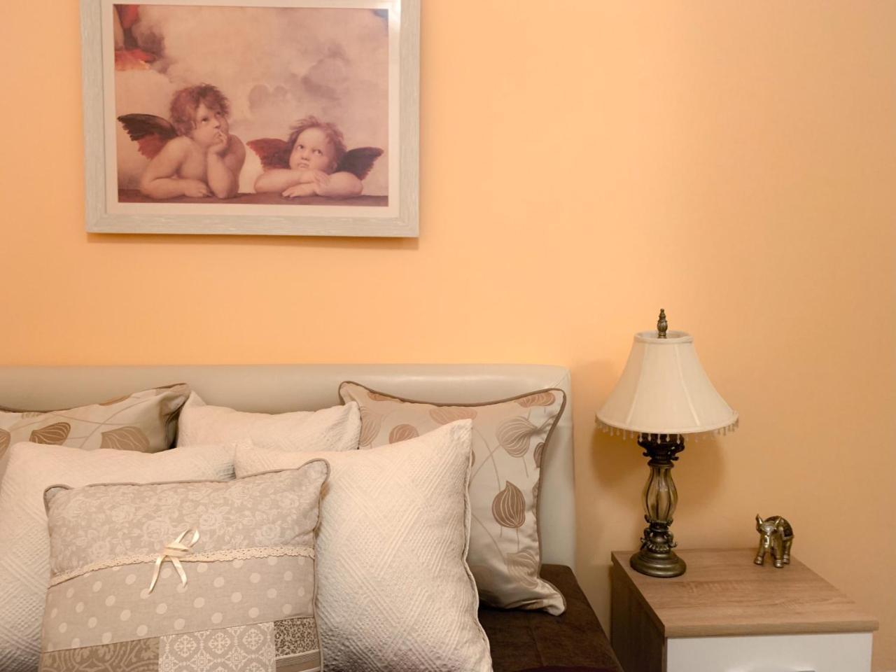 Beach Apartment Rafailovici Ngoại thất bức ảnh